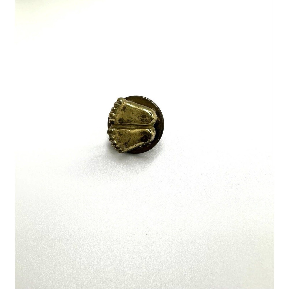 Vintage Tiny Gold Tone Feet Pin Marked “Ballou Reg’d”